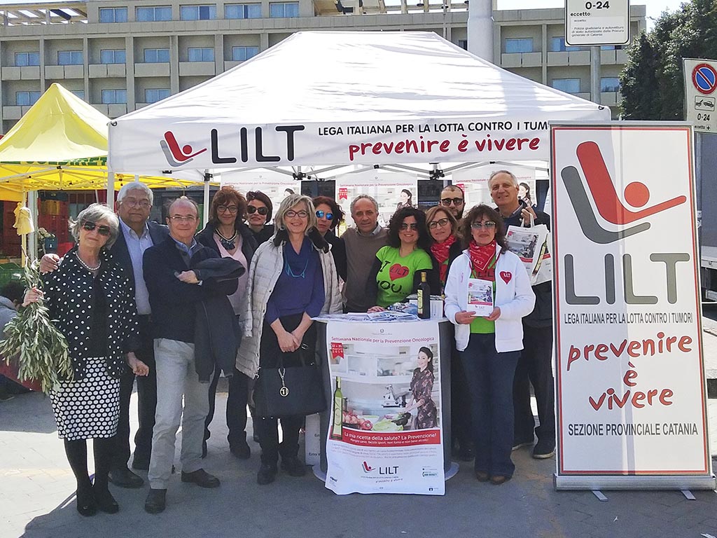 Catania, conclusione della Settimana Nazionale di Prevenzione Oncologica 2016 in piazza Giovanni Verga